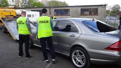 kradziony mercedes 